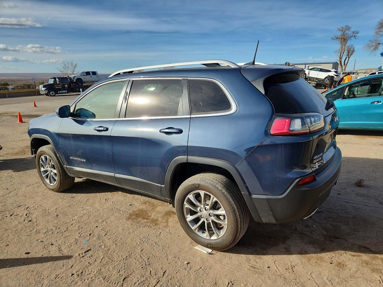 2019 Jeep Cherokee Latitude Plus - Фото 2