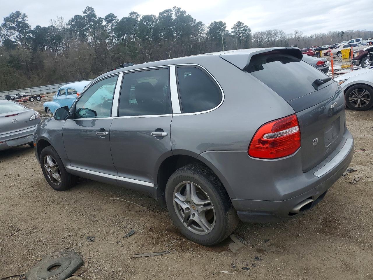 2008 Porsche Cayenne - Image 2