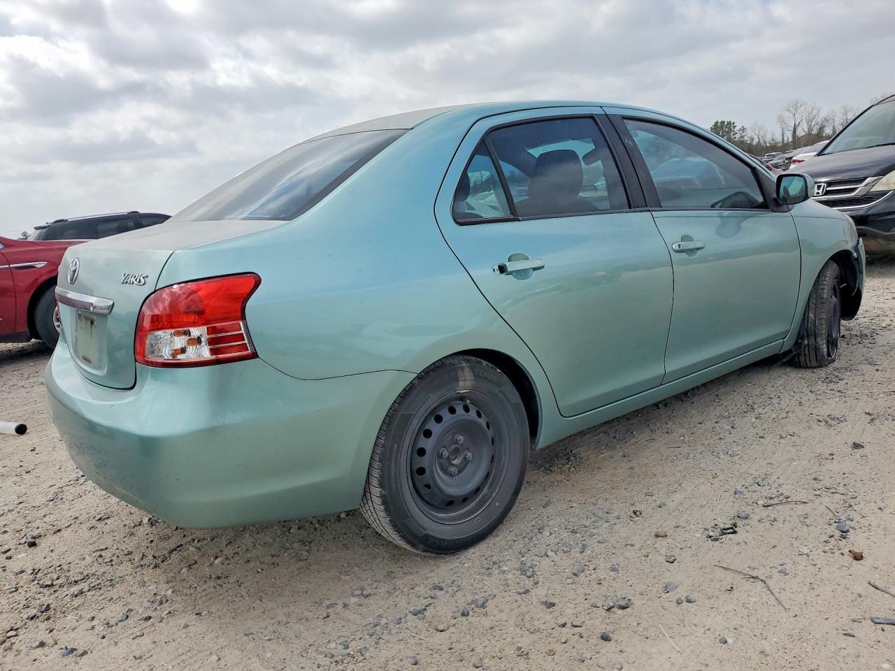 2007 Toyota Yaris Base - Image 3