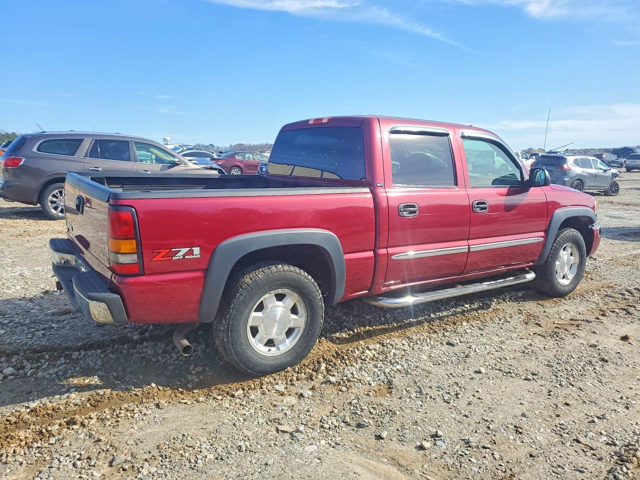 2005 GMC New Sierra K1500 - Фото 3