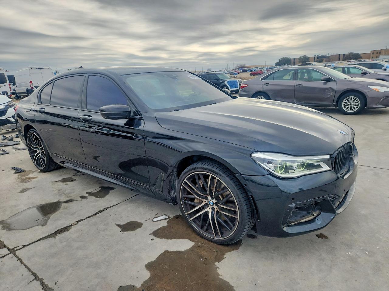 2018 BMW 750 Xi - Фото 4
