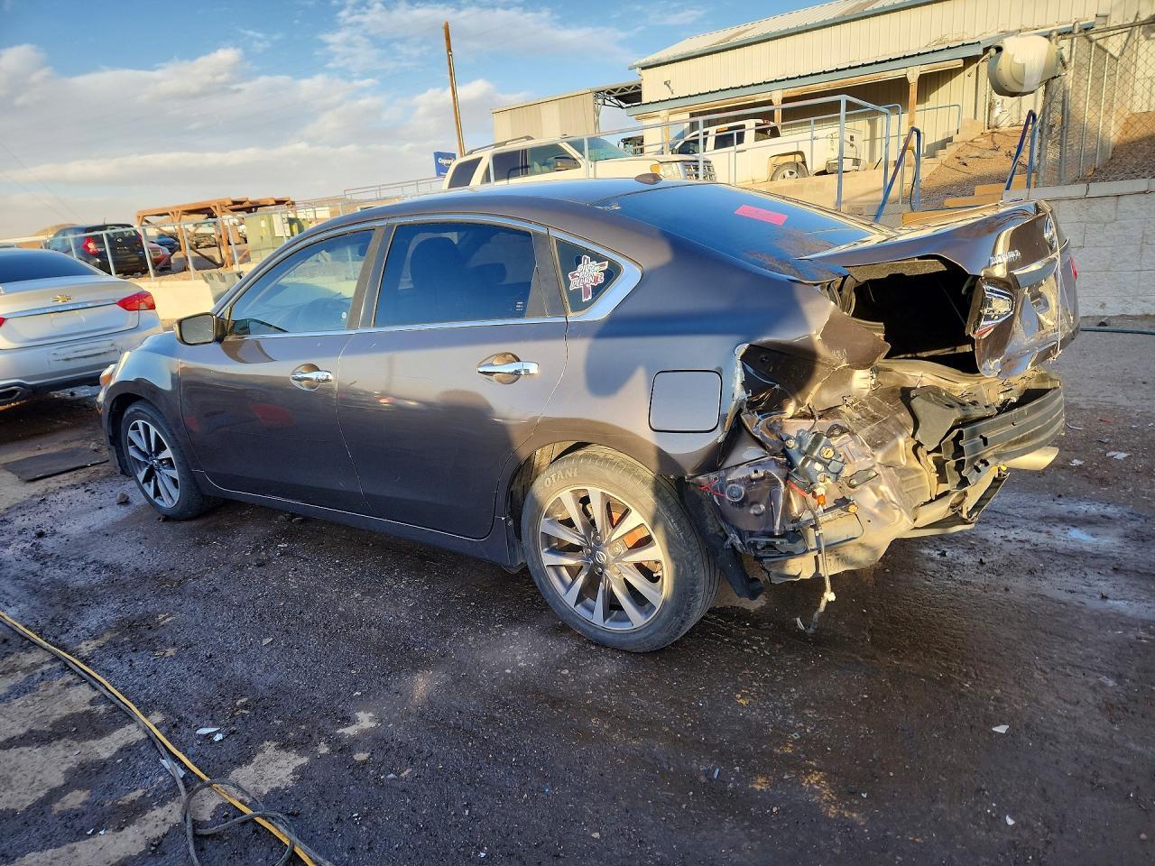 2017 Nissan Altima 2.5 - Фото 2