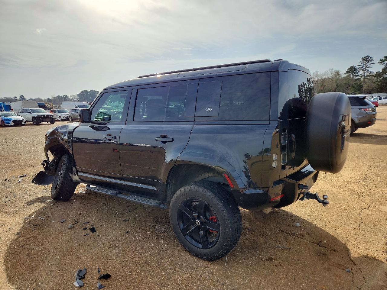 2020 Land Rover Defender 110 X - Image 2