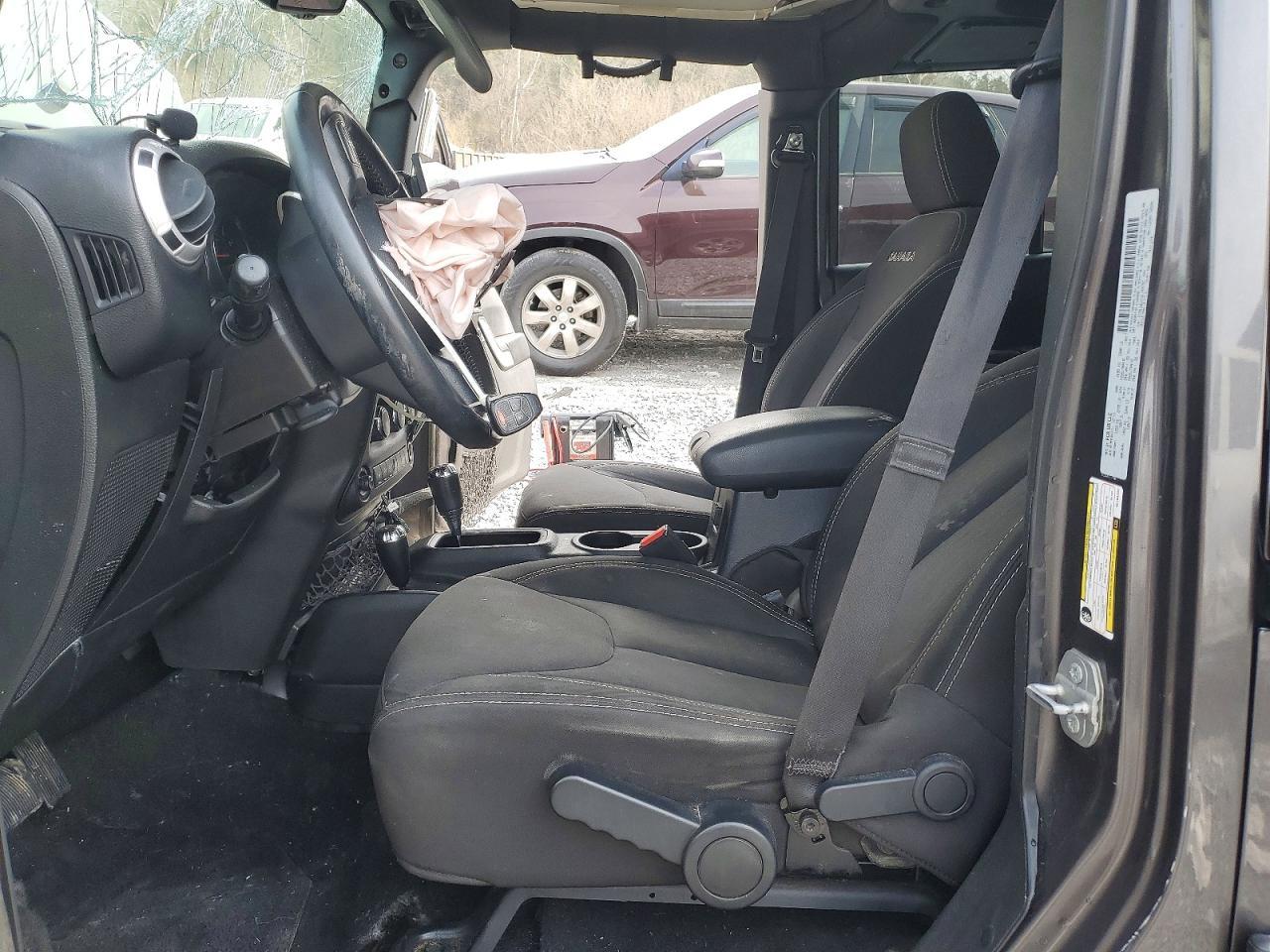2016 Jeep Wrangler Unlimited Sahara - Фото 7