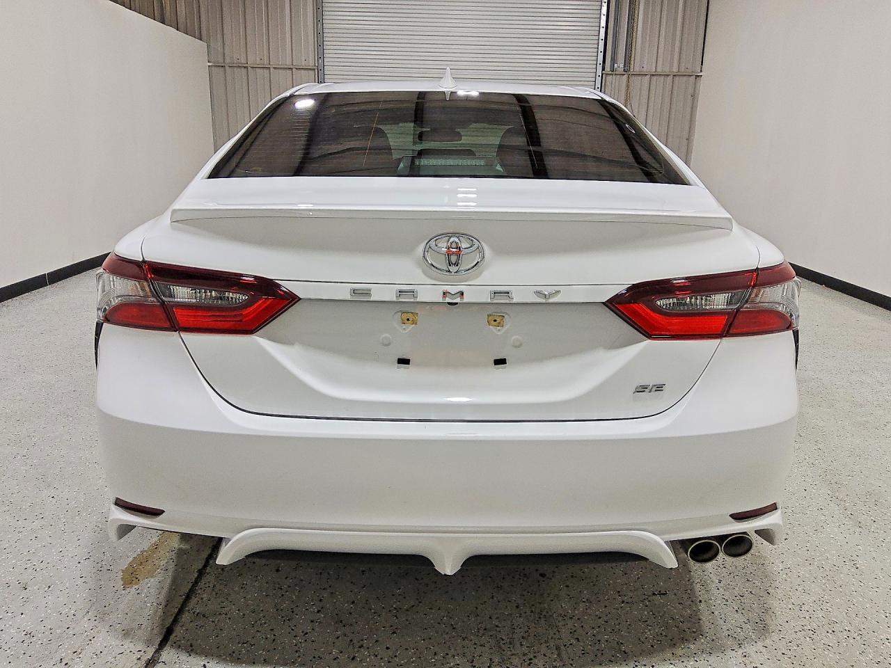 2024 Toyota Camry Se - Фото 6