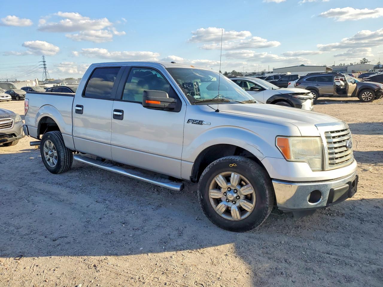 2011 Ford F150 Supercrew - Image 4