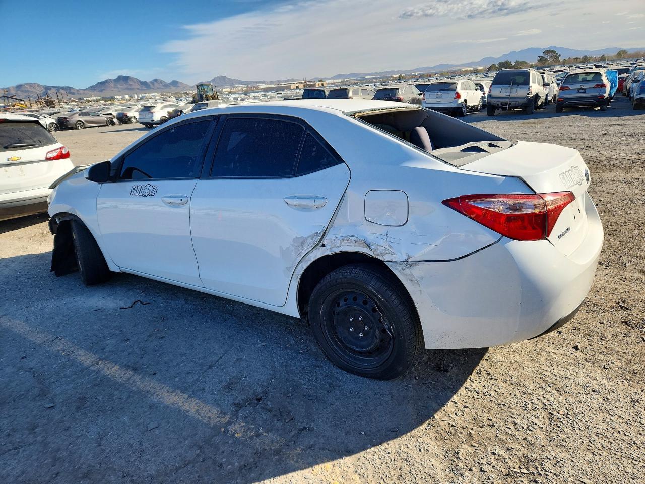 2018 Toyota Corolla L - Фото 2
