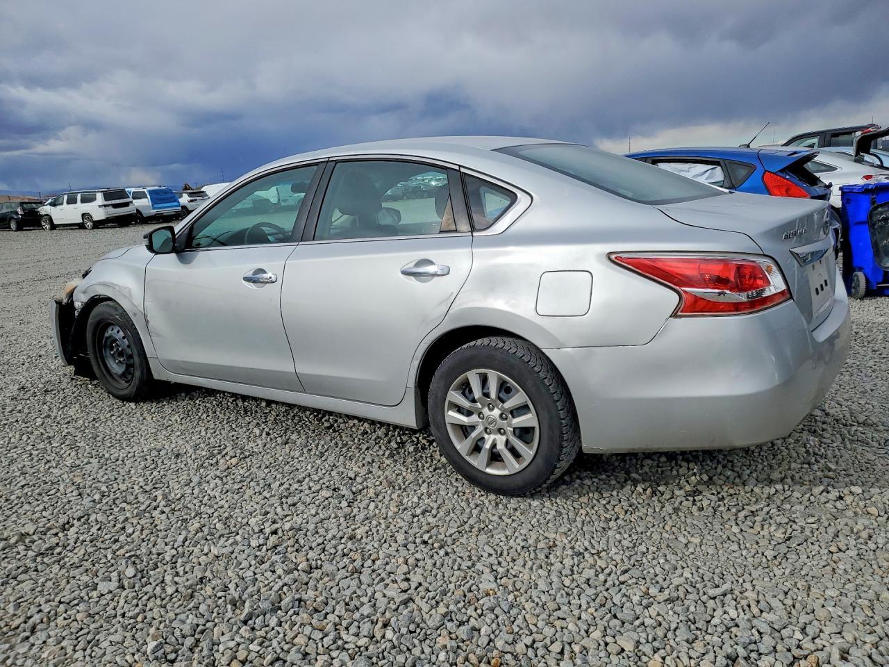 2015 Nissan Altima 2.5 - Фото 2