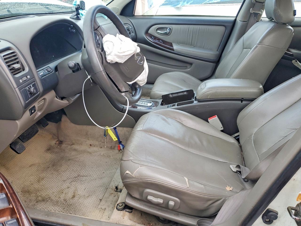 2001 Infiniti I30 - Фото 7