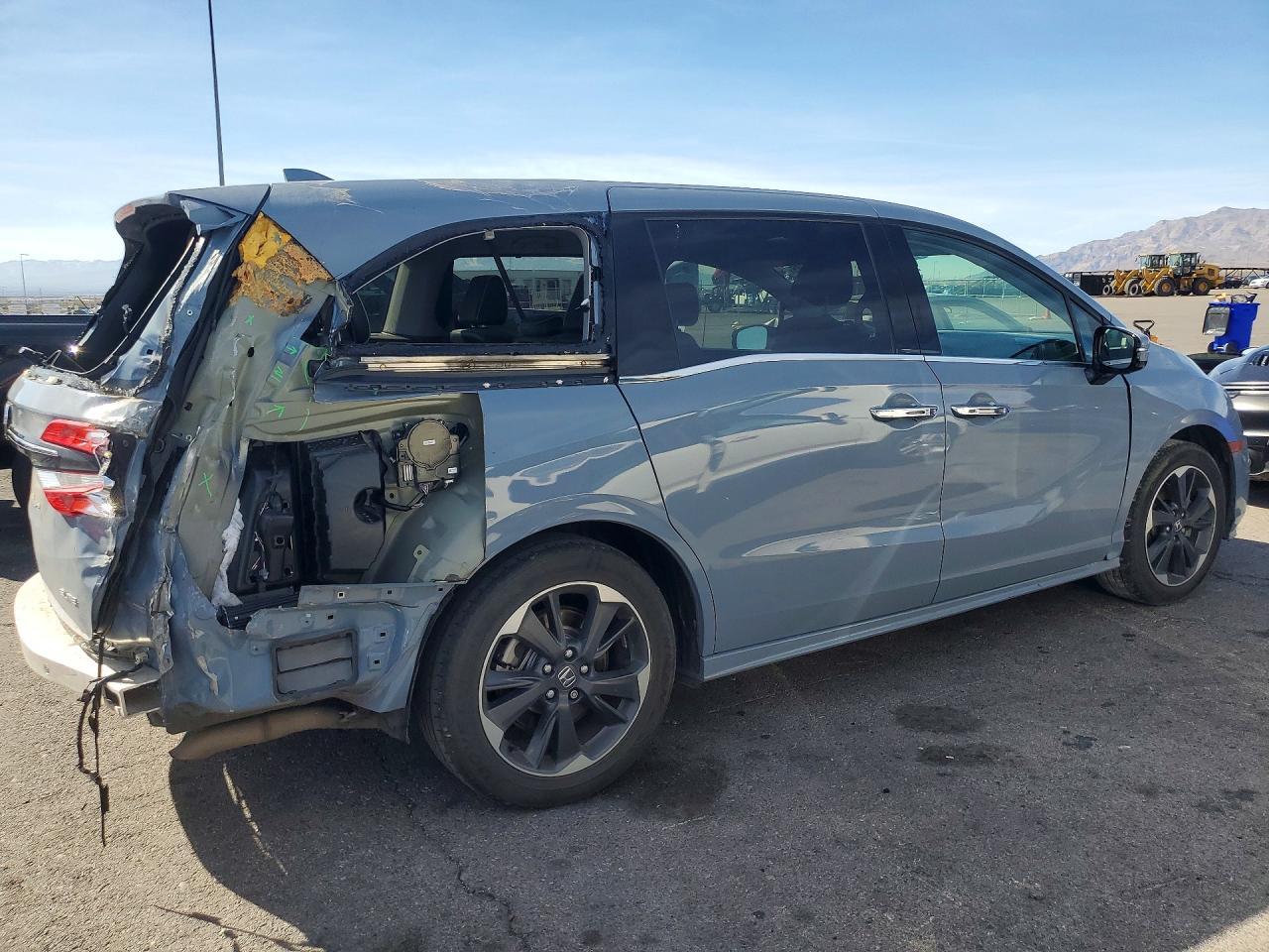 2024 Honda Odyssey Elite - Фото 3