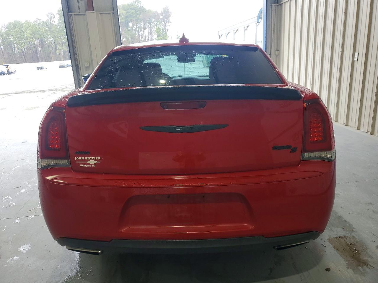 2017 Chrysler 300 S - Фото 6