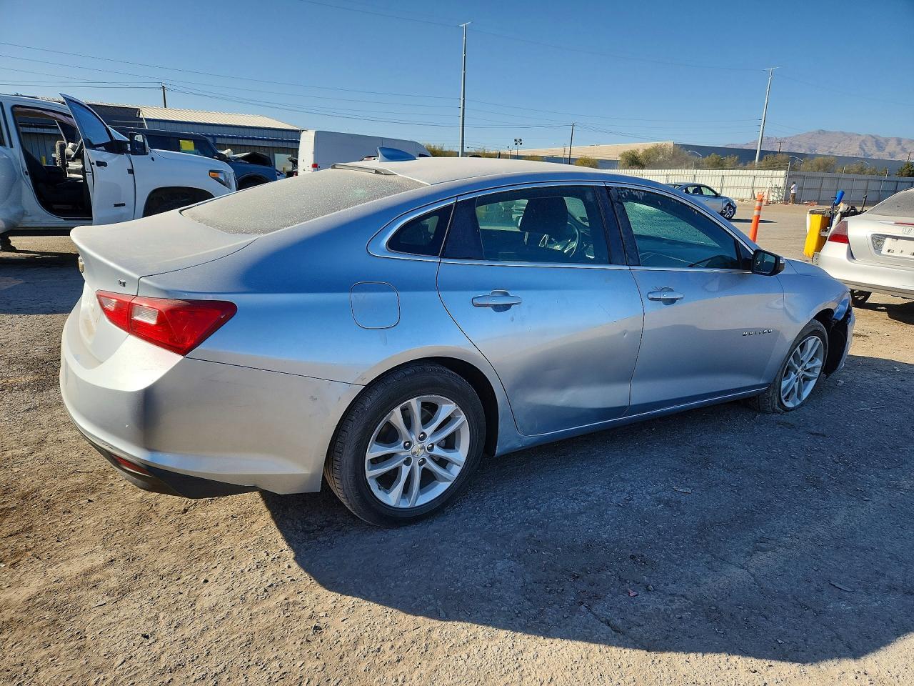 2018 Chevrolet Malibu Lt - Image 3