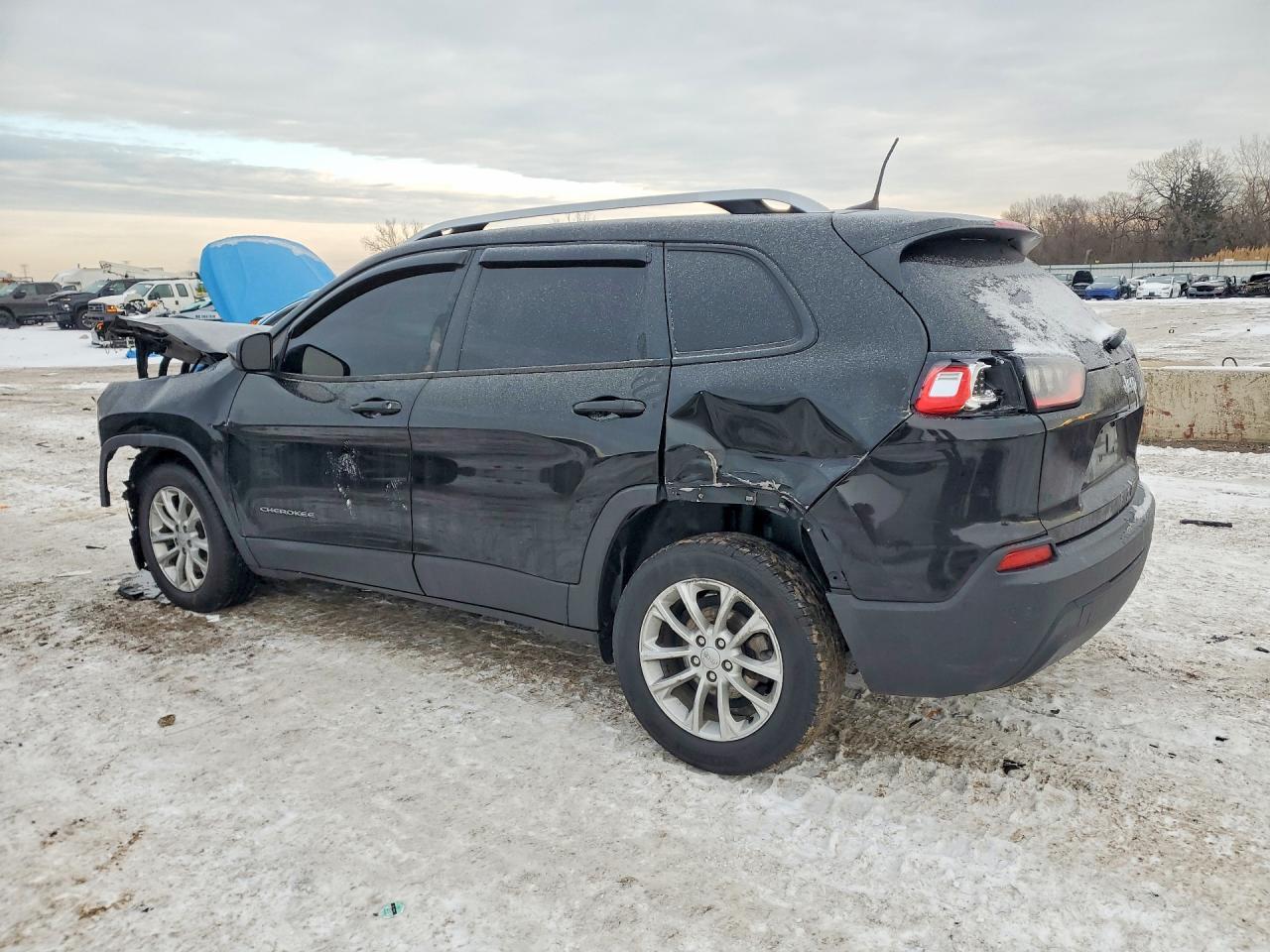 2020 Jeep Cherokee - Image 2