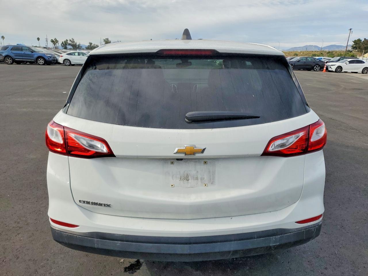 2021 Chevrolet Equinox Ls - Фото 6