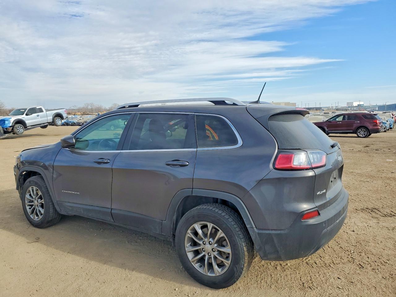 2019 Jeep Cherokee Latitude Plus - Фото 2