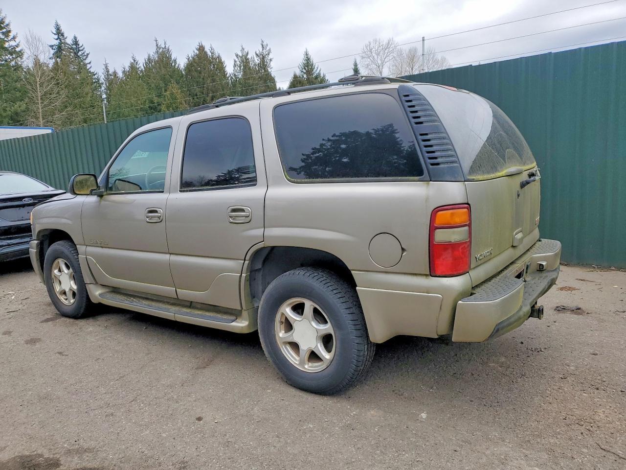 2003 GMC Yukon Denali - Фото 2
