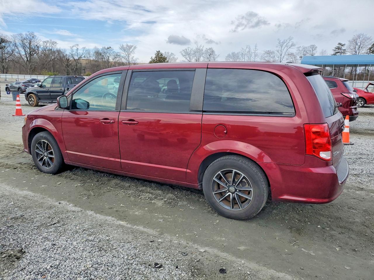 2018 Dodge Grand Caravan Se - Фото 2