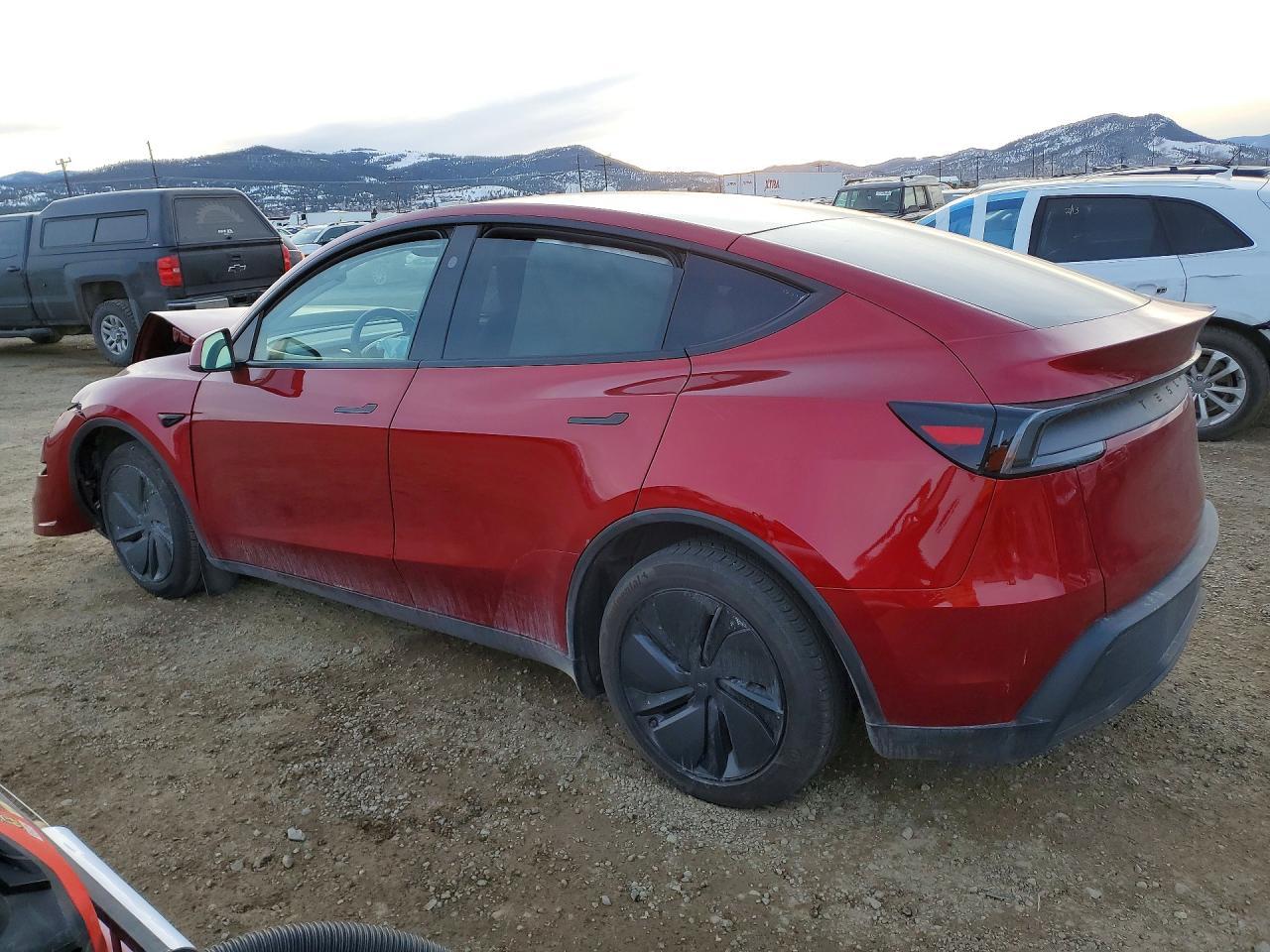 2026 Tesla Model Y - Фото 2