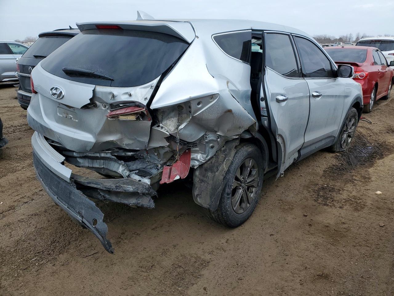 2015 Hyundai Santa Fe Sport 2.4L - Image 3