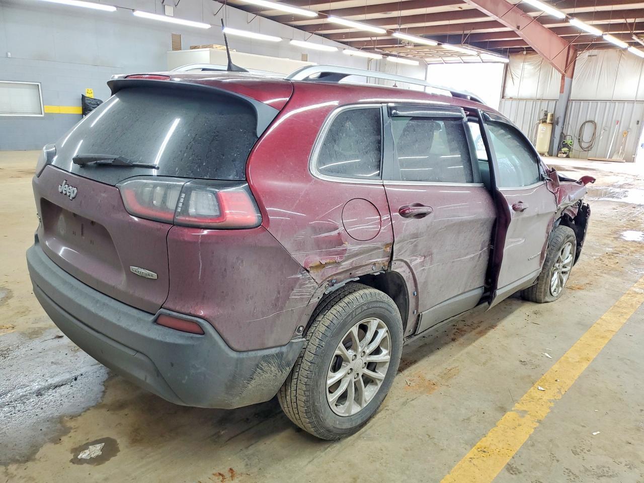 2019 Jeep Cherokee Latitude - Image 3