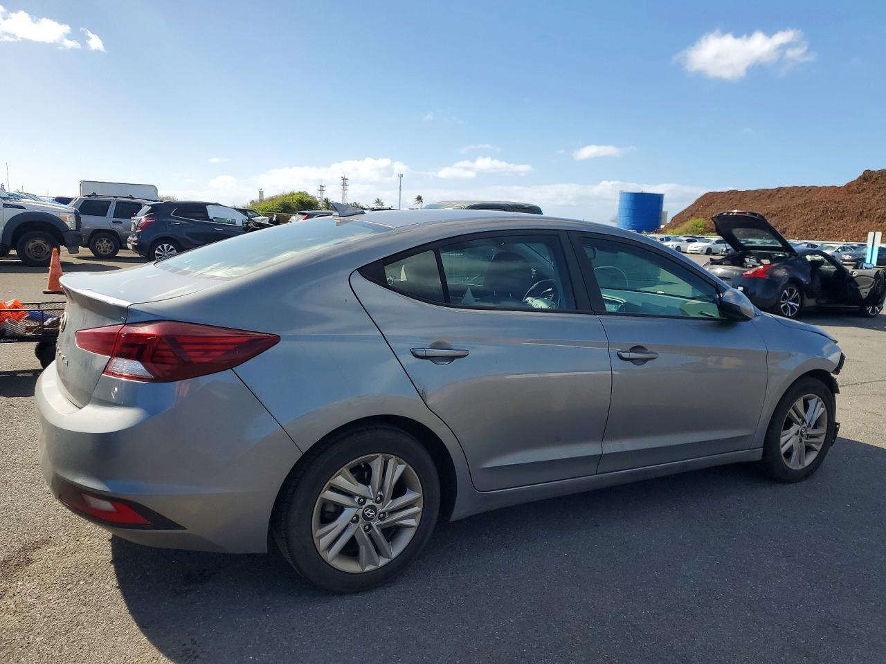 2019 Hyundai Elantra Se - Image 3