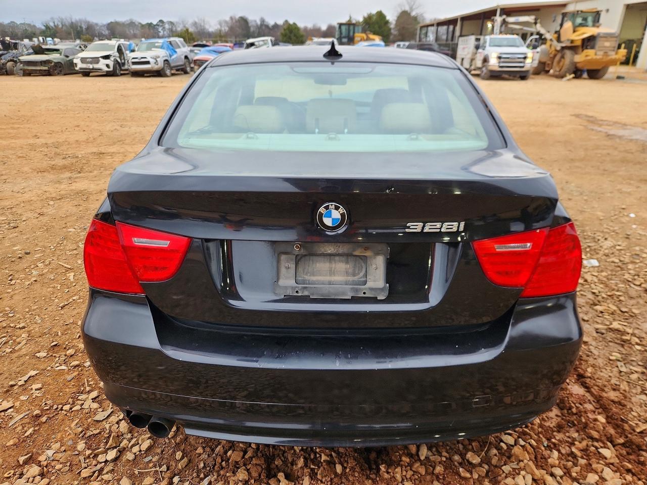 2009 BMW 328 I - Image 6