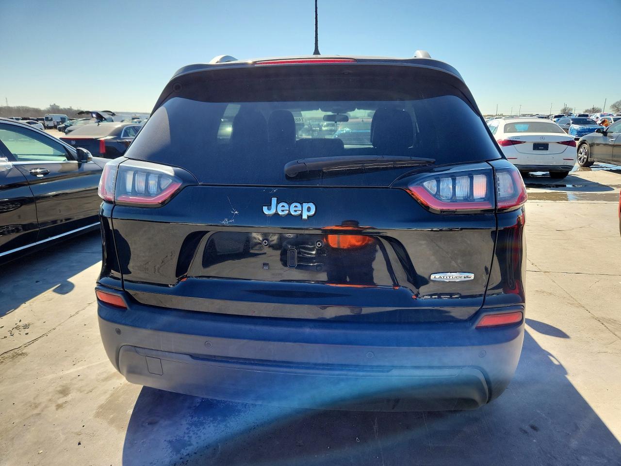2020 Jeep Cherokee Latitude Plus - Фото 6