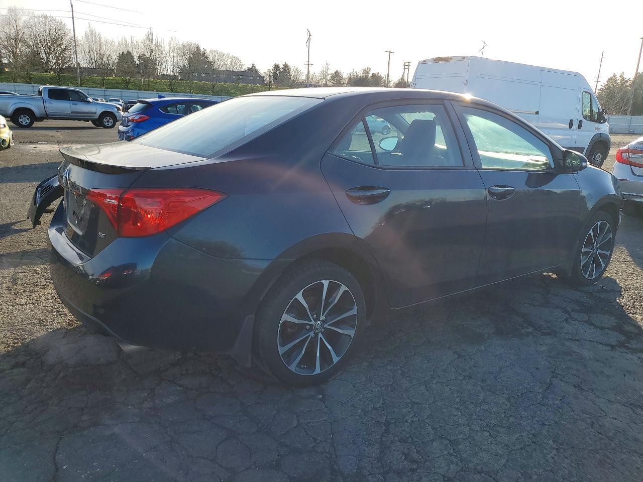 2017 Toyota Corolla Se - Фото 3