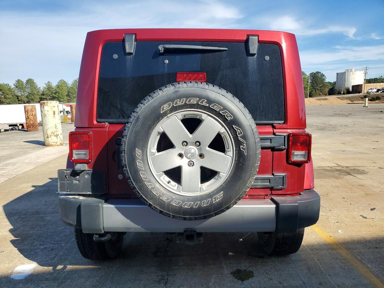 2011 Jeep Wrangler Unlimited Sahara - Фото 6