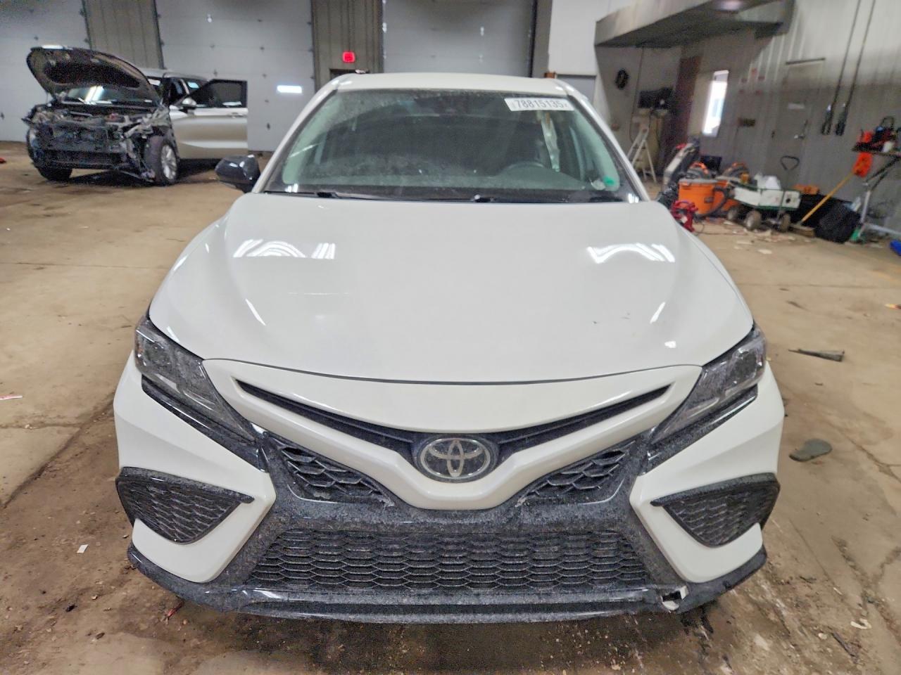 2024 Toyota Camry Se - Image 5
