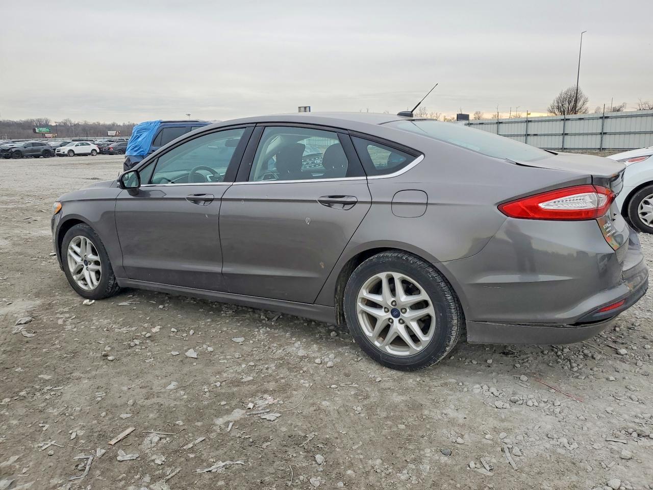 2014 Ford Fusion Se - Фото 2
