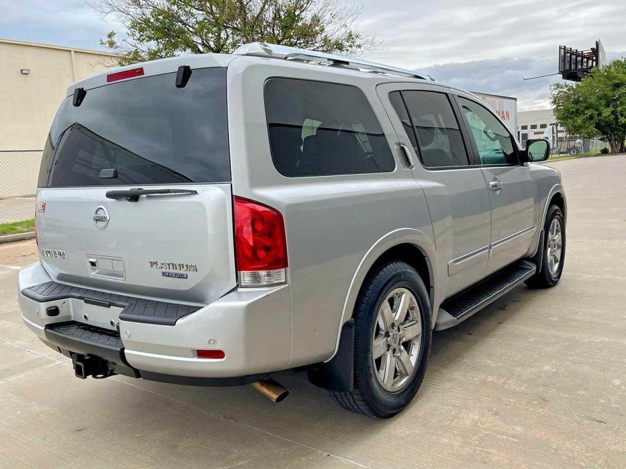 2014 Niss Armada Pla Silvr - Image 4