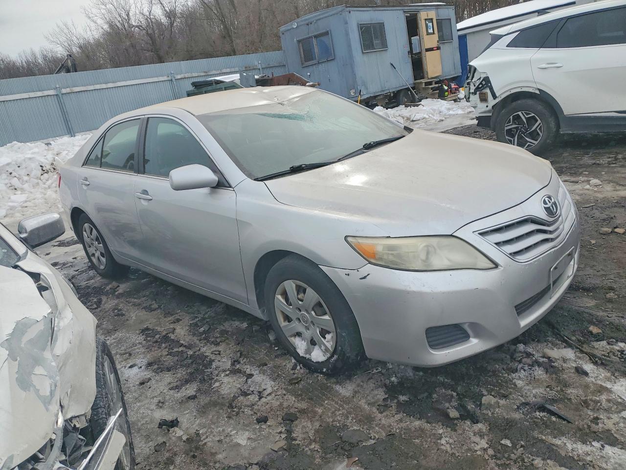 2010 Toyota Camry Base - Фото 4