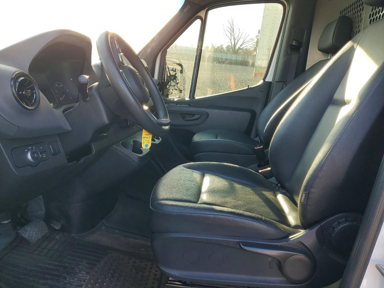 2019 Mercedes Benz Sprinter Utility / Service Van - Image 7