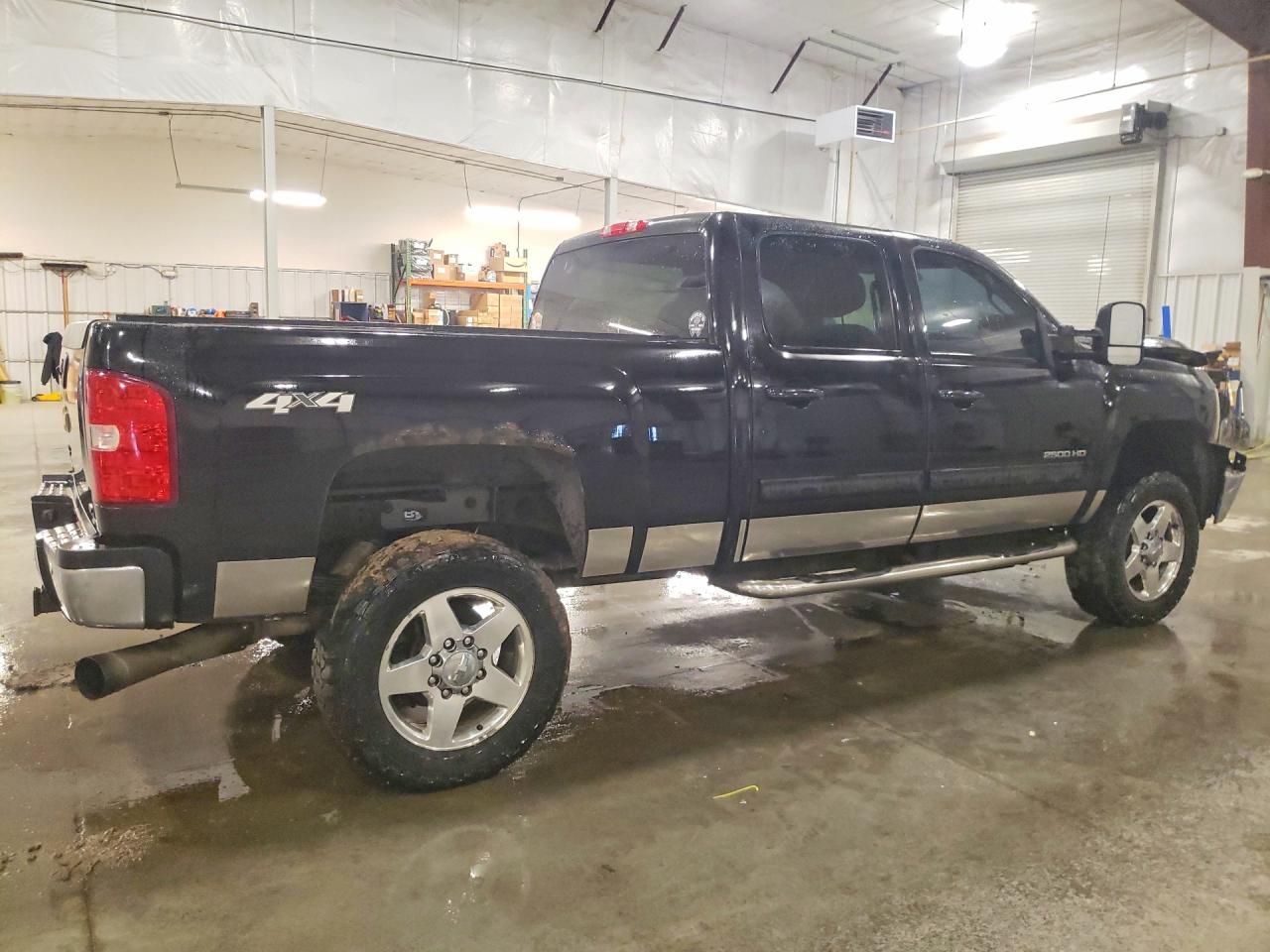 2012 Chevrolet Silverado K2500 Heavy Duty Ltz - Image 3