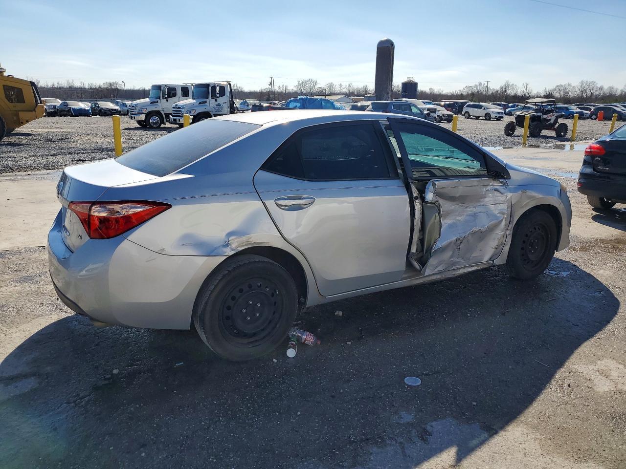 2017 Toyota Corolla L - Фото 3