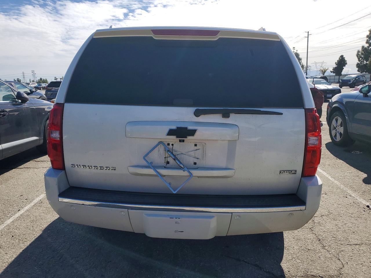 2010 Chevrolet Suburban C1500 Ltz - Фото 6