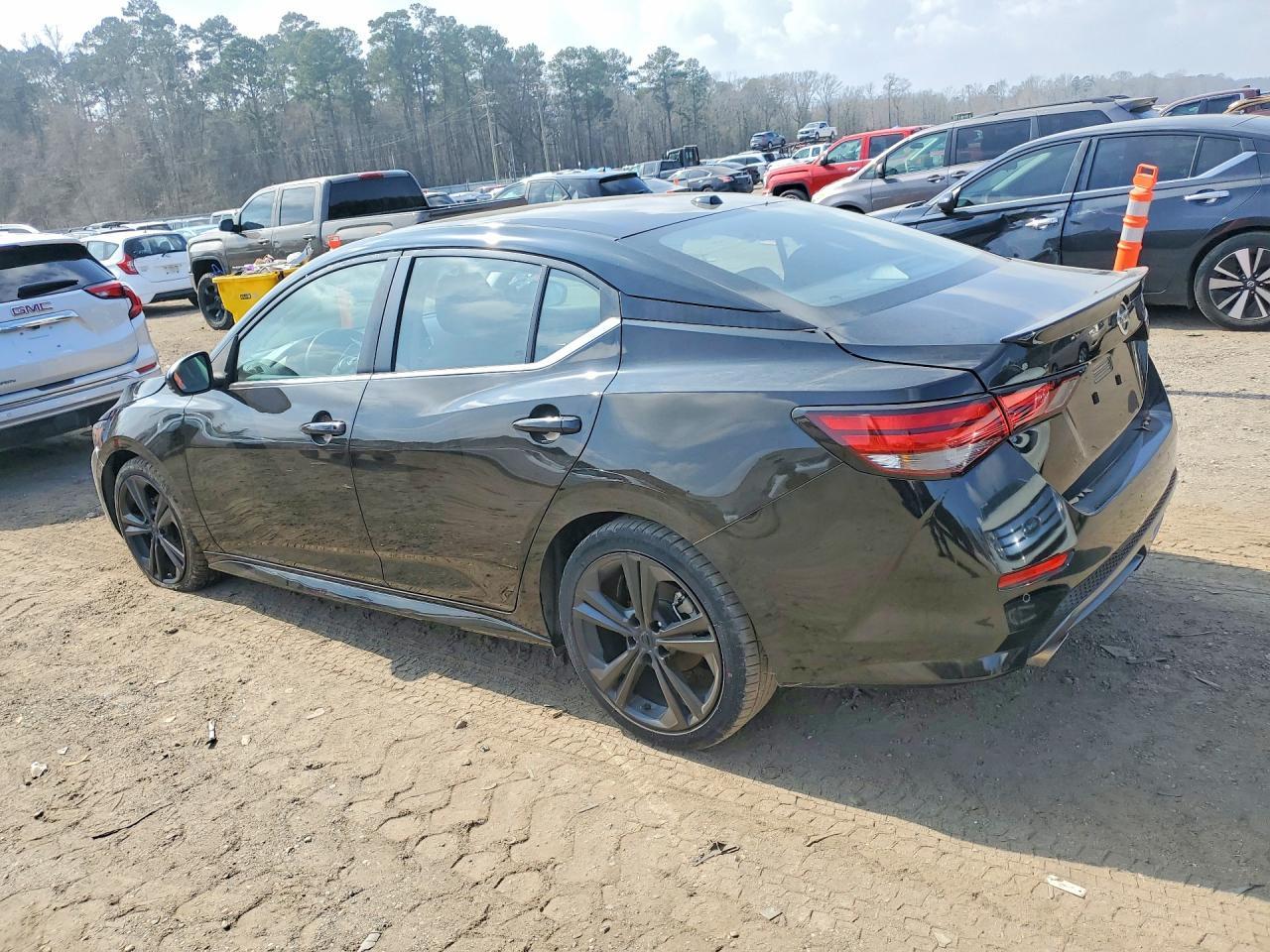 2023 Nissan Sentra Sr - Image 2