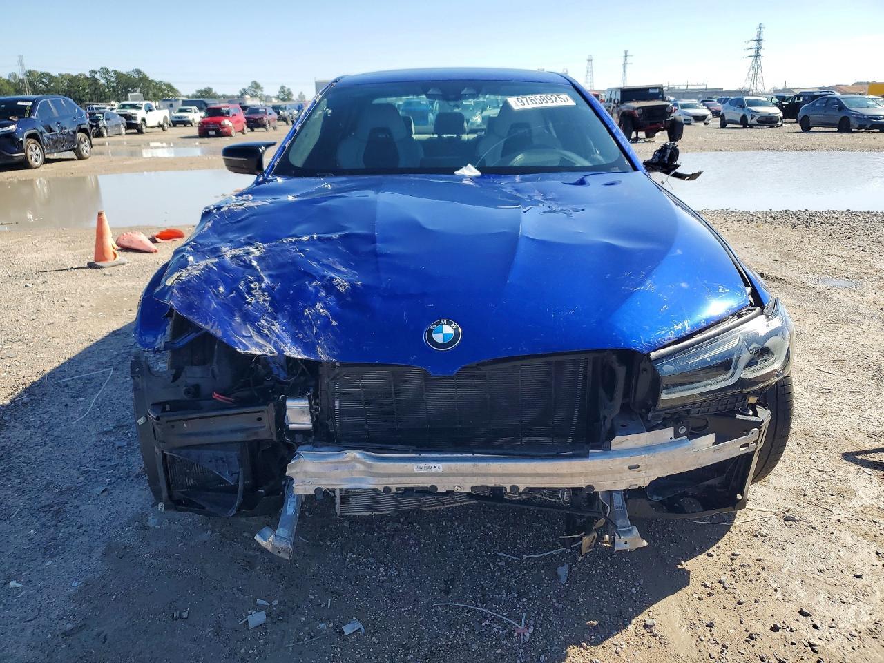 2022 BMW M5 - Фото 7