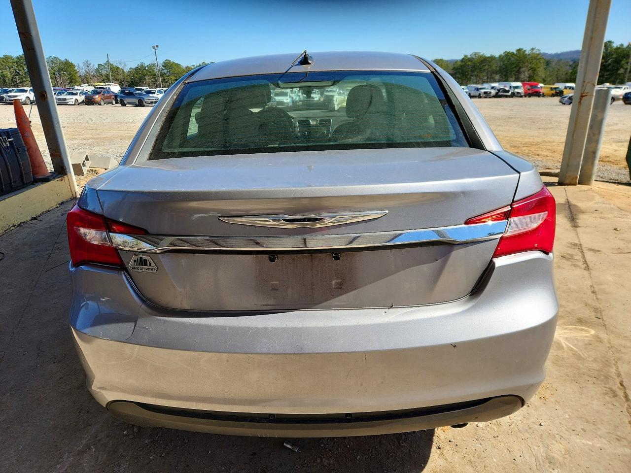 2014 Chrysler 200 - Image 6