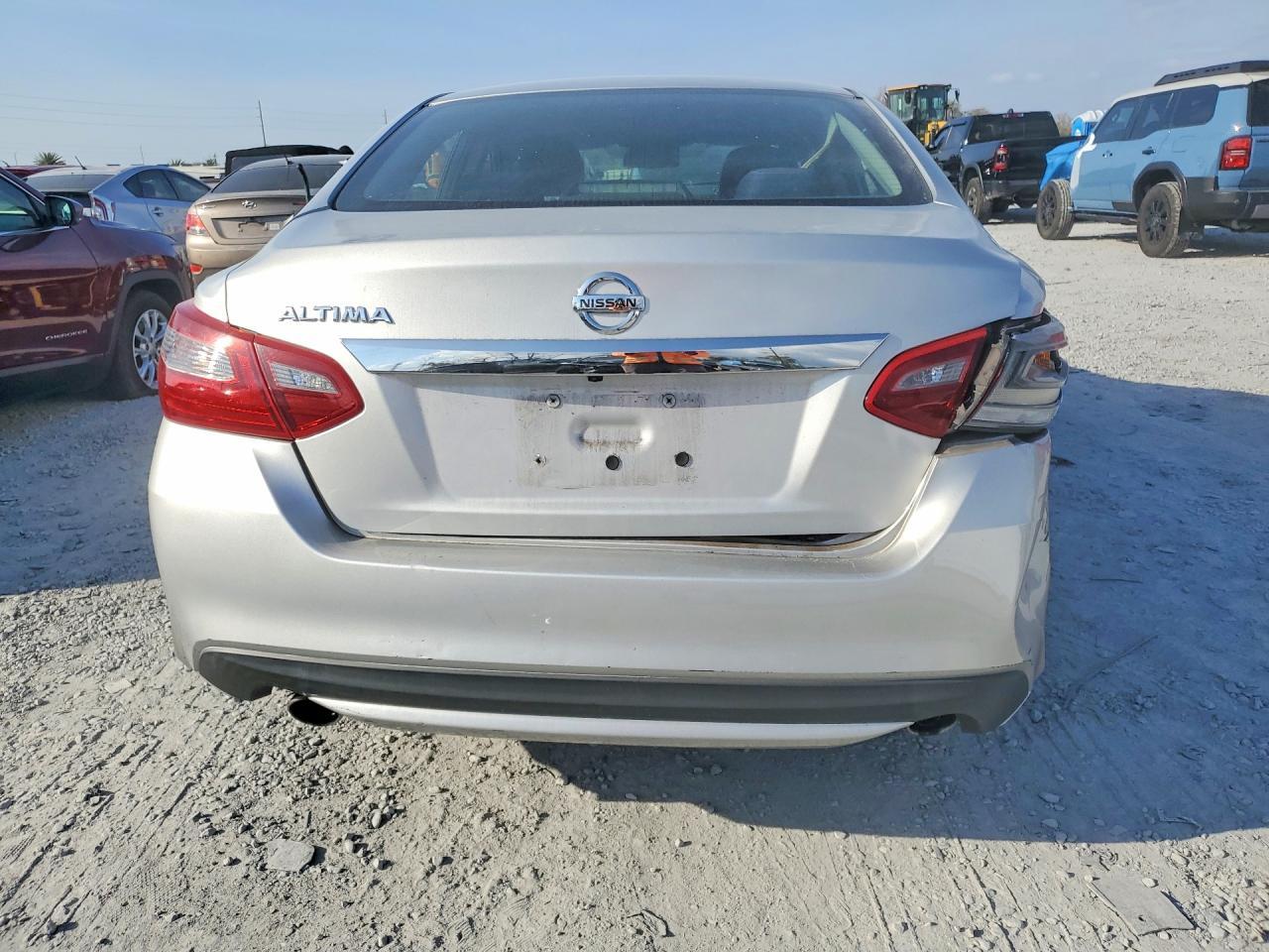 2018 Nissan Altima 2.5 S - Фото 6