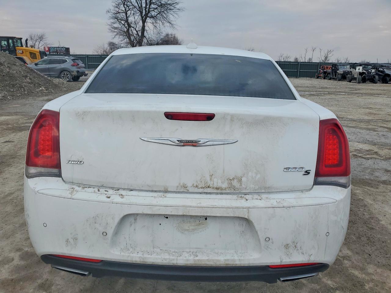 2017 Chrysler 300 S - Image 6