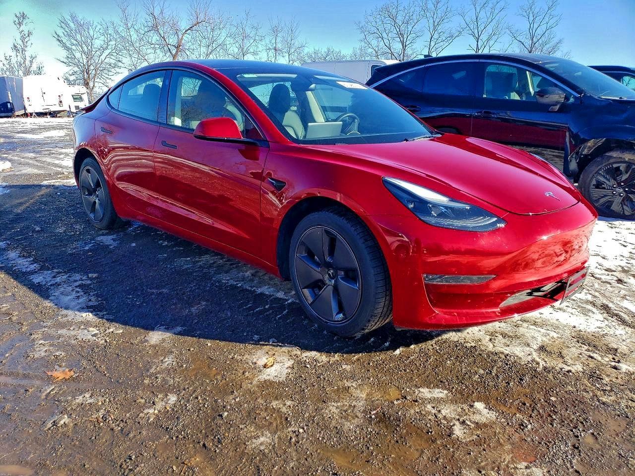 2023 Tesla Model 3 - Фото 4