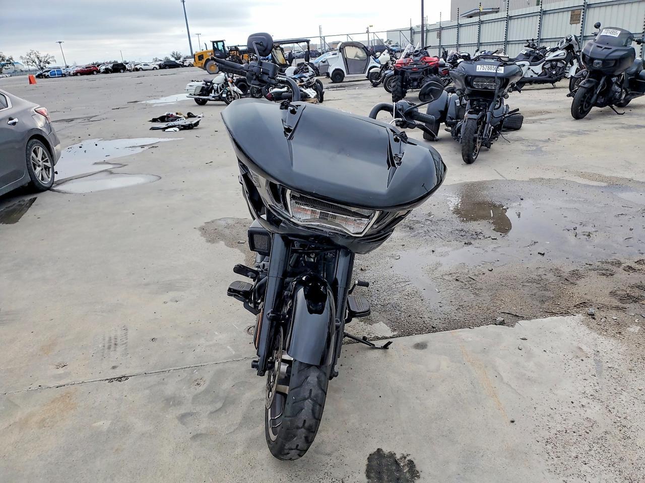 2025 Harley-Davidson Fltrx - Image 2