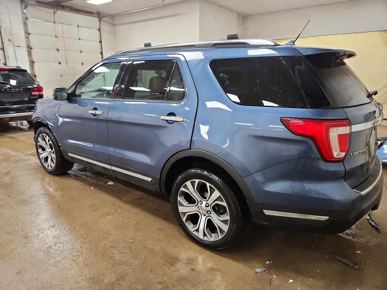 2019 Ford Explorer Limited - Image 2