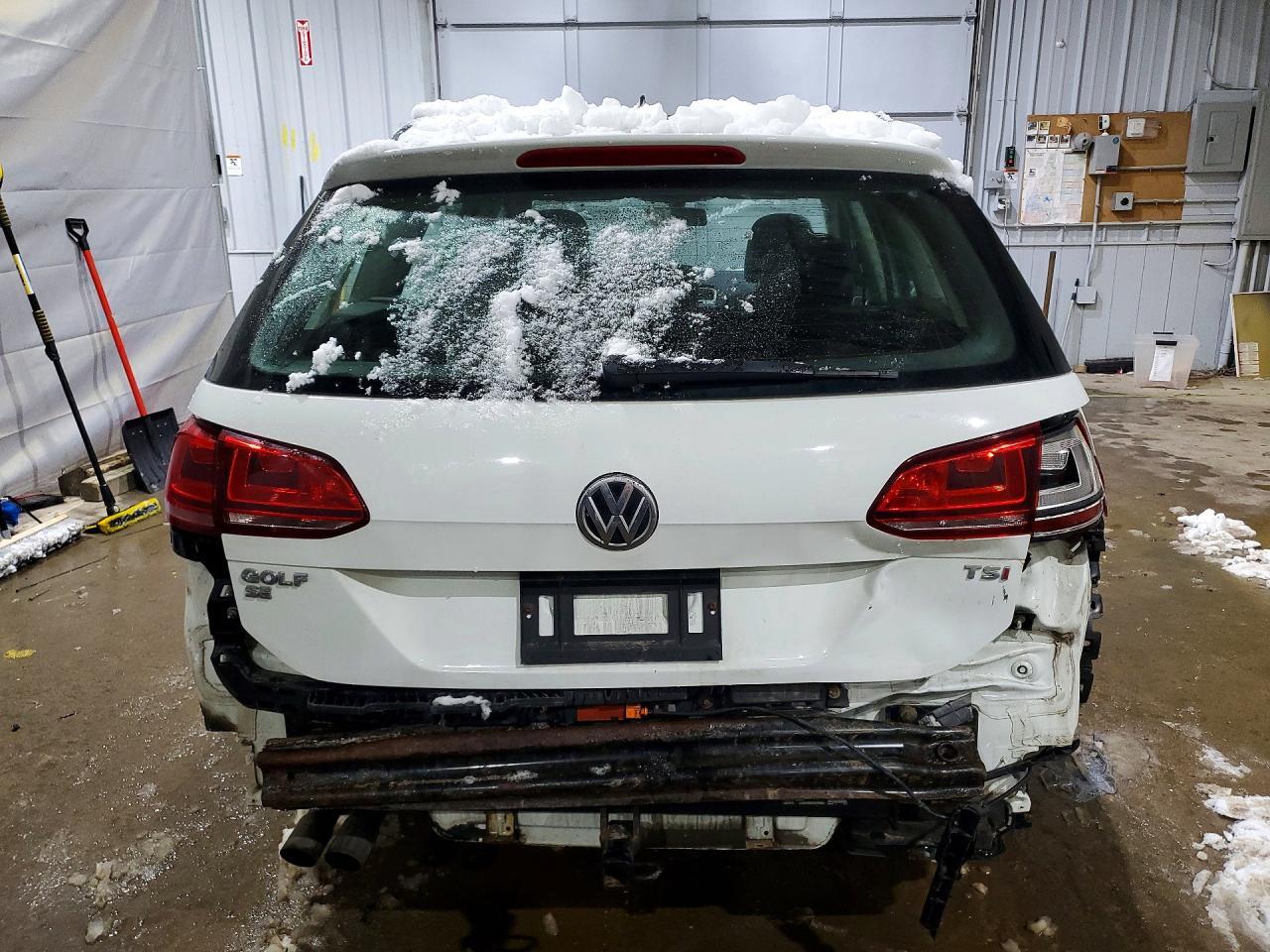 2016 Volkswagen Golf Sportwagen S - Image 6