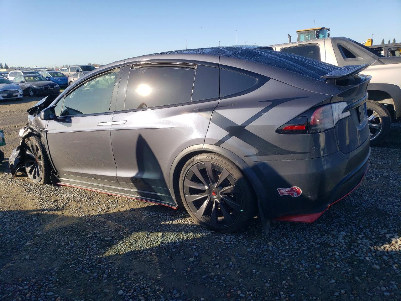 2022 Tesla Model X - Фото 2