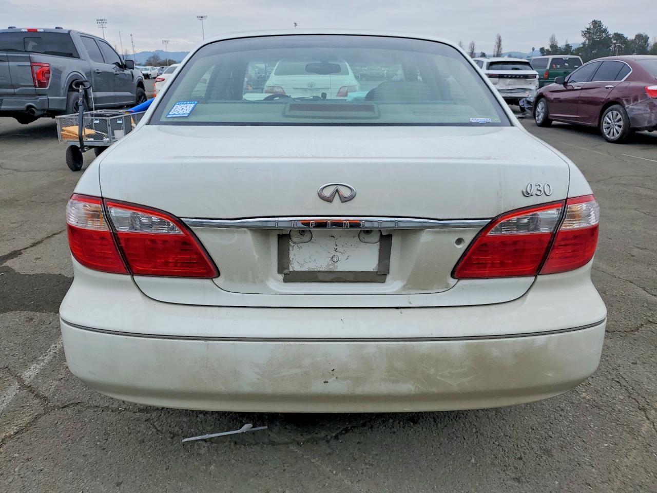 2001 Infiniti I30 - Фото 6