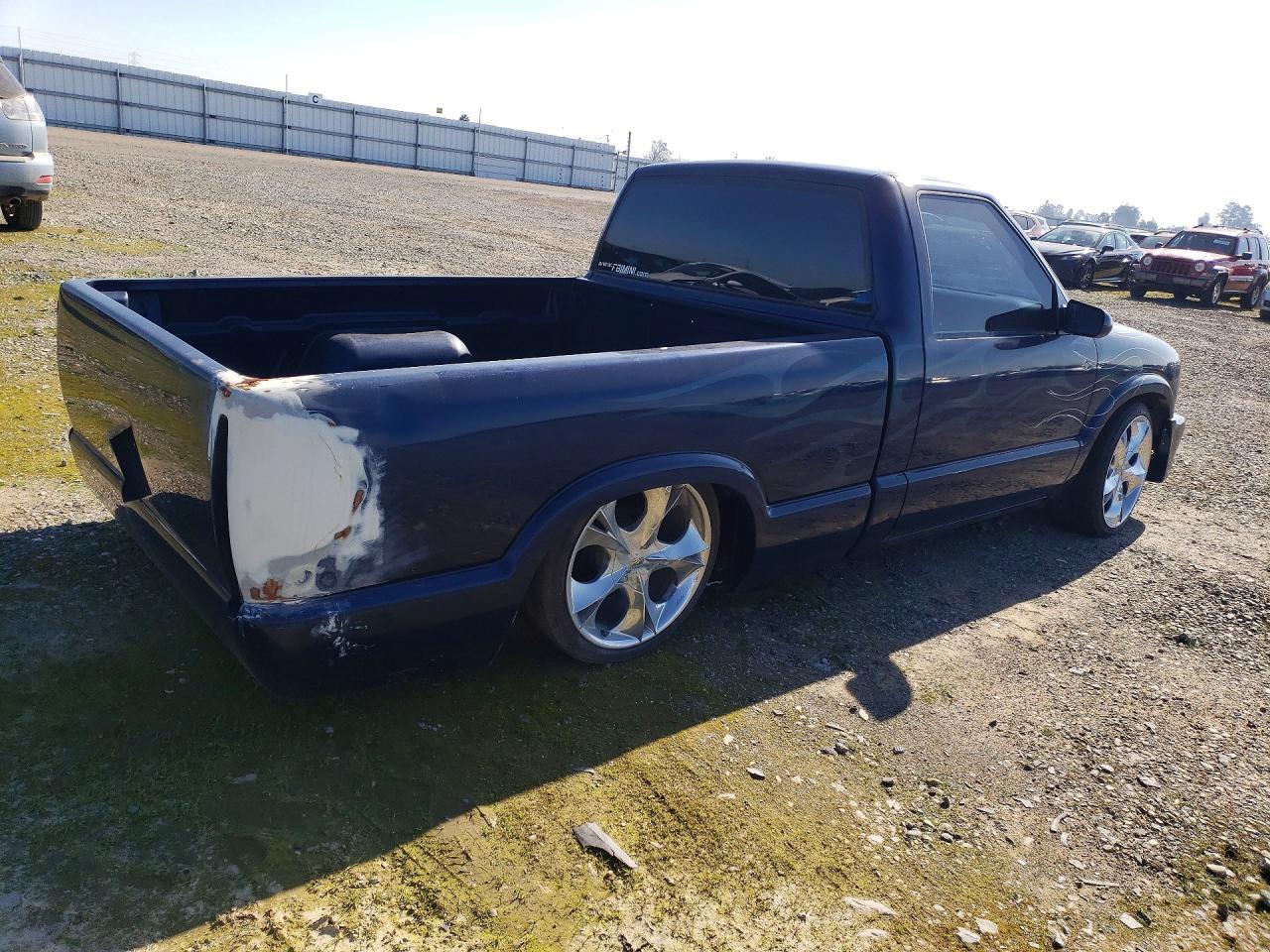 1999 Chevrolet S Truck S10 - Image 3