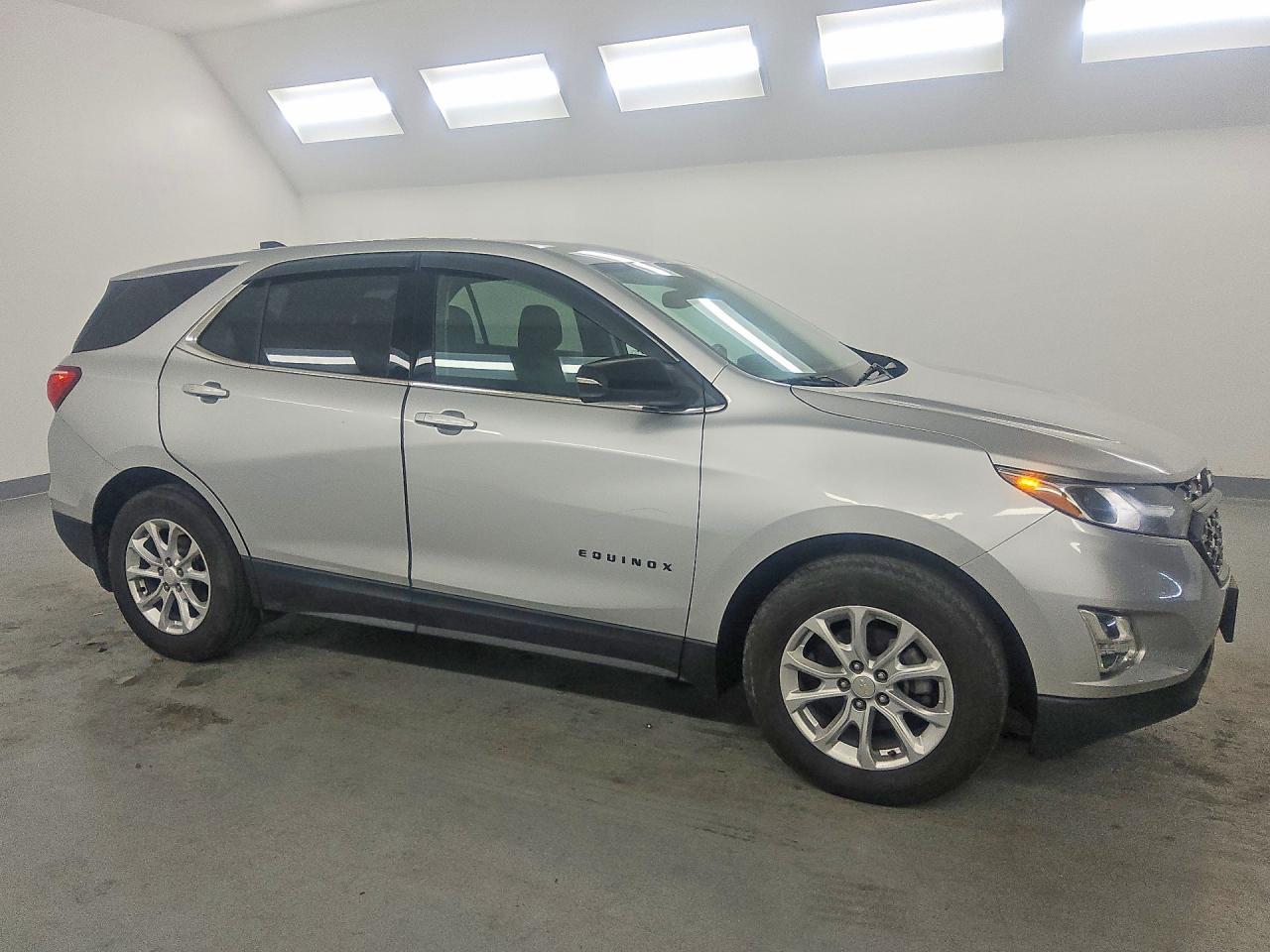 2019 Chevrolet Equinox Lt - Image 4